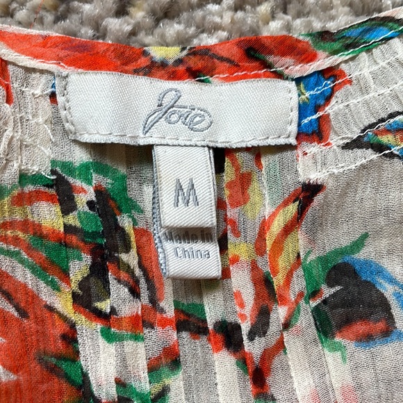 Size M. Joie flowers blouse. - Picture 3 of 6